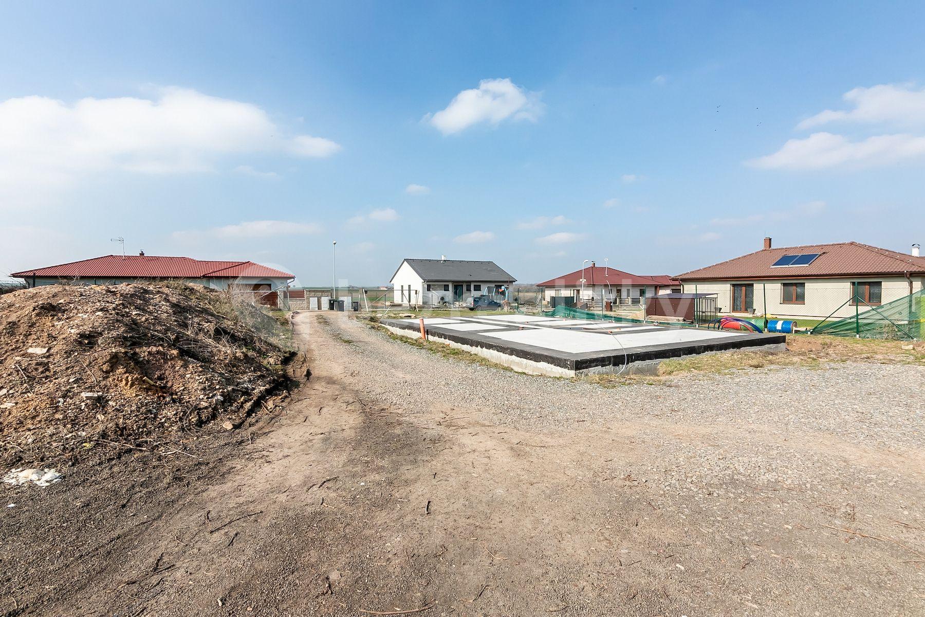 Predaj pozemku 1.181 m², Kmetiněves, Středočeský kraj