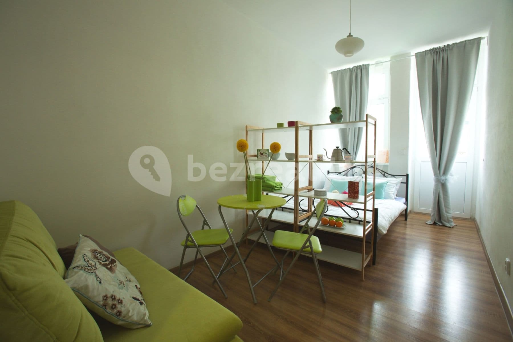 Prenájom bytu 1-izbový 54 m², Ruská, Teplice, Ústecký kraj