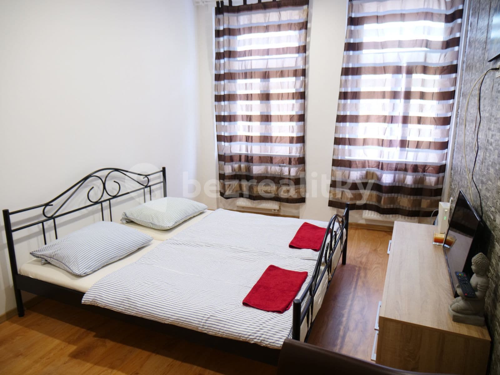 Prenájom bytu 1-izbový 47 m², Ruská, Teplice, Ústecký kraj