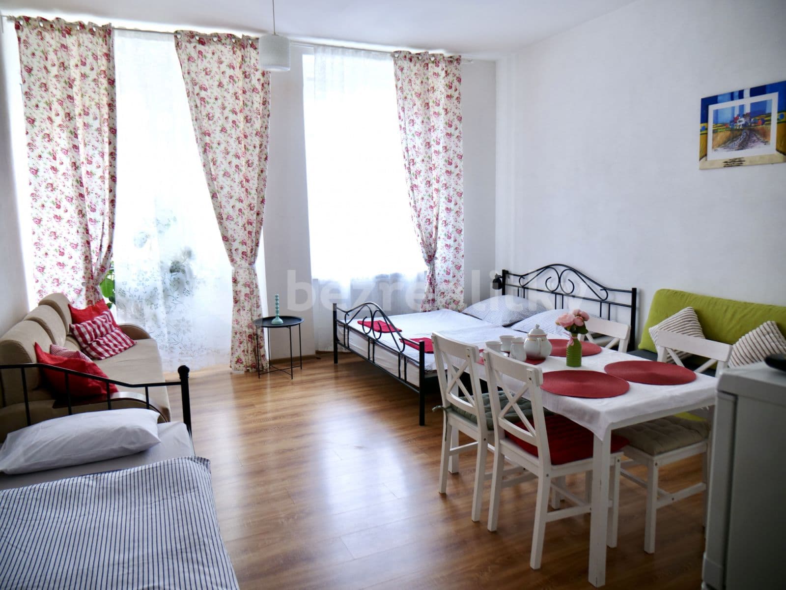 Prenájom bytu 1-izbový 55 m², Ruská, Teplice, Ústecký kraj