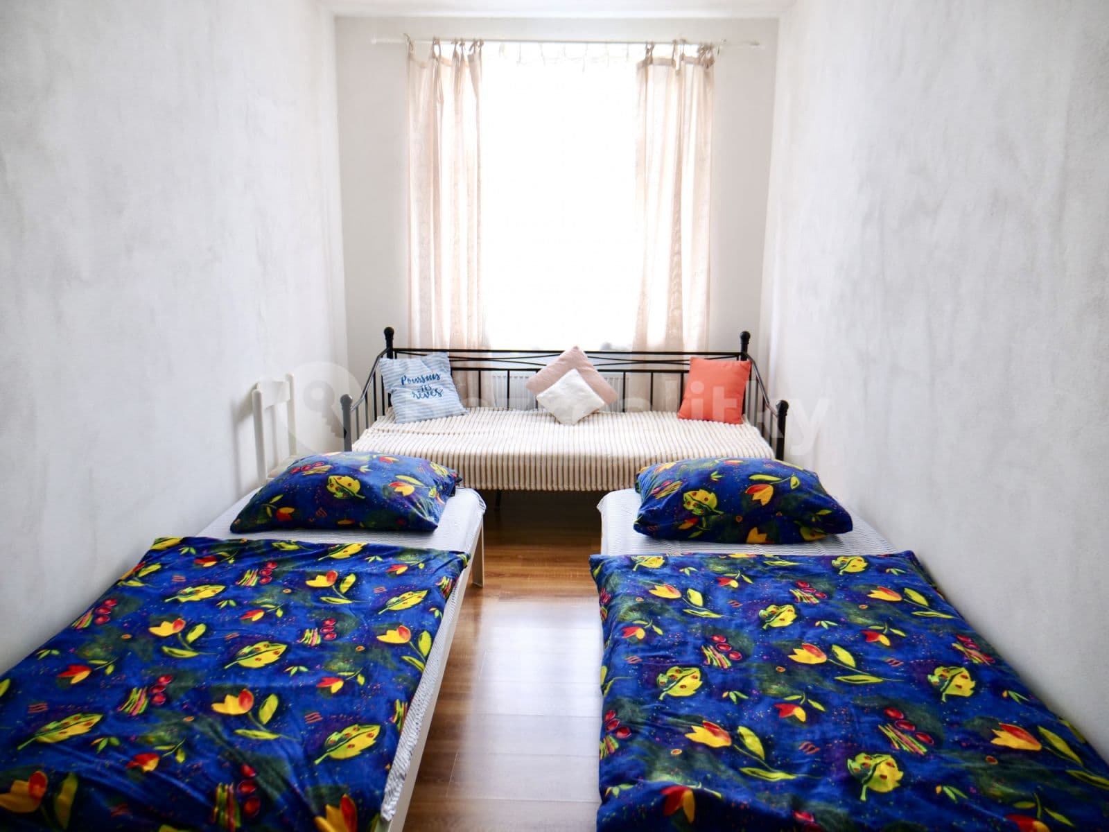 Prenájom bytu 1-izbový 61 m², Ruská, Teplice, Ústecký kraj