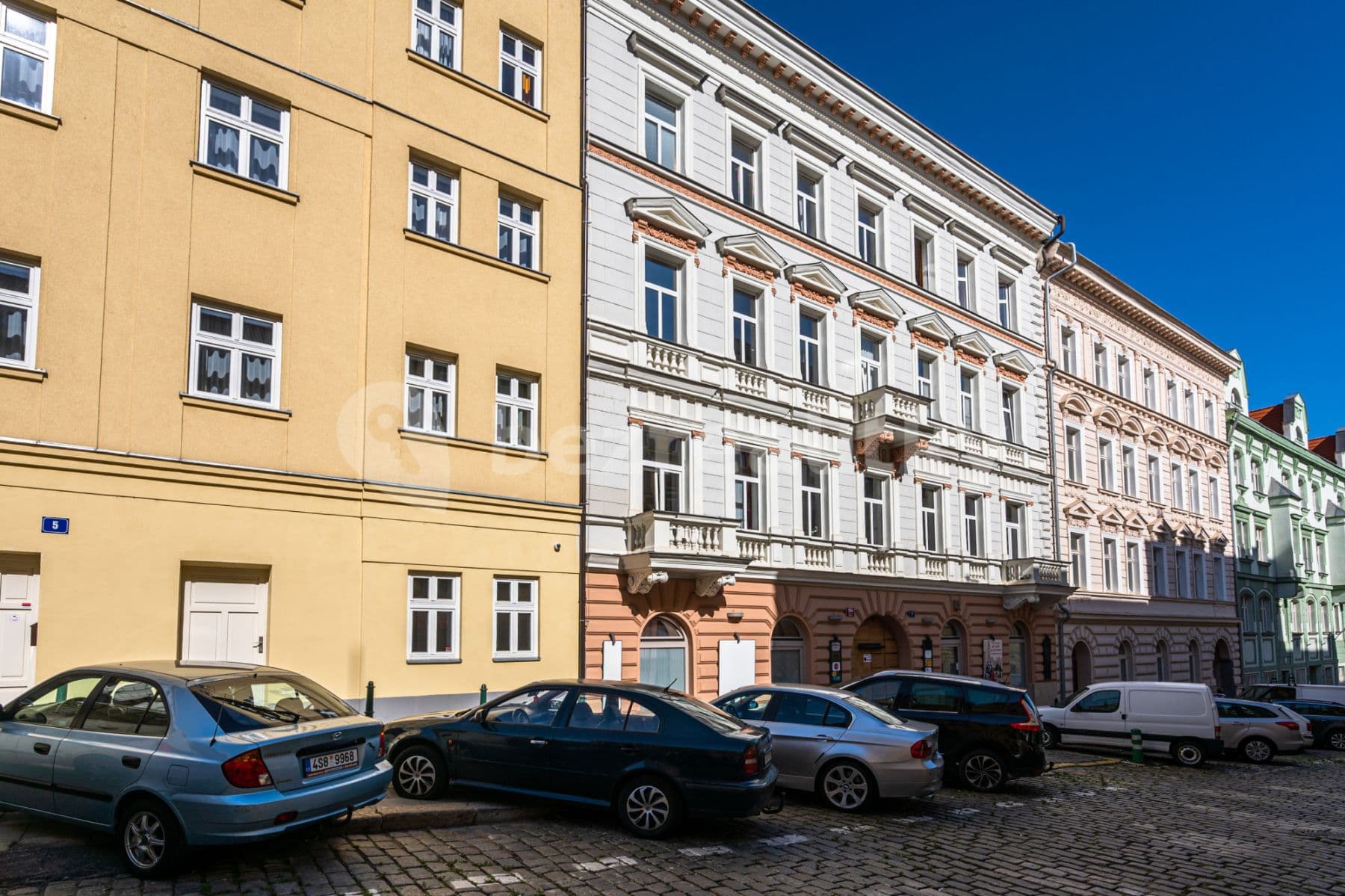 Prenájom bytu 2-izbový 60 m², Mečislavova, Praha, Praha