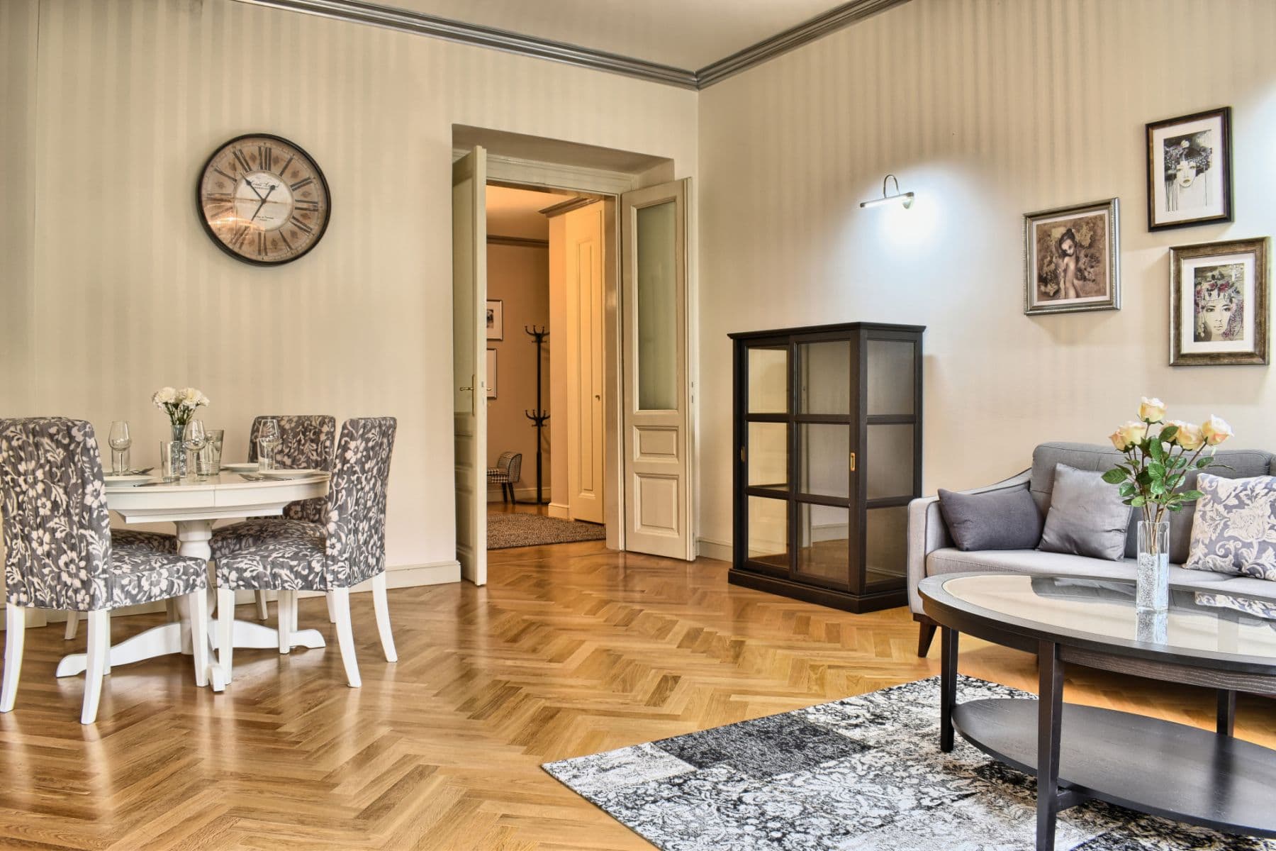 Prenájom bytu 100 m², U Milosrdných, Praha, Praha Prenájom bytu 100 m², U Milosrdných, Praha, Praha
