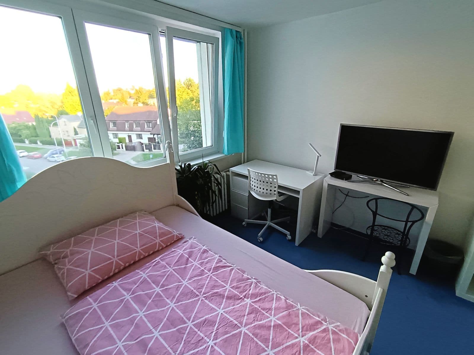 Prenájom bytu 80 m², Voskovcova, Praha, Praha Prenájom bytu 80 m², Voskovcova, Praha, Praha