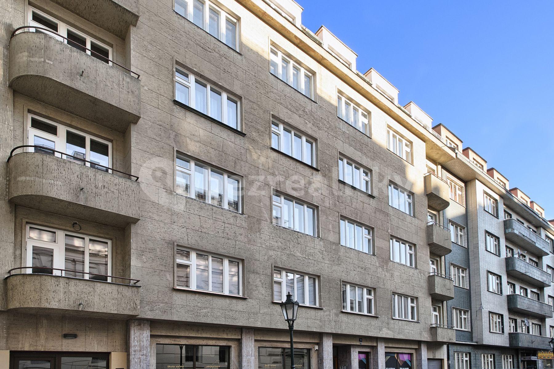 Prenájom bytu 3-izbový 125 m², Krocínova, Praha, Praha