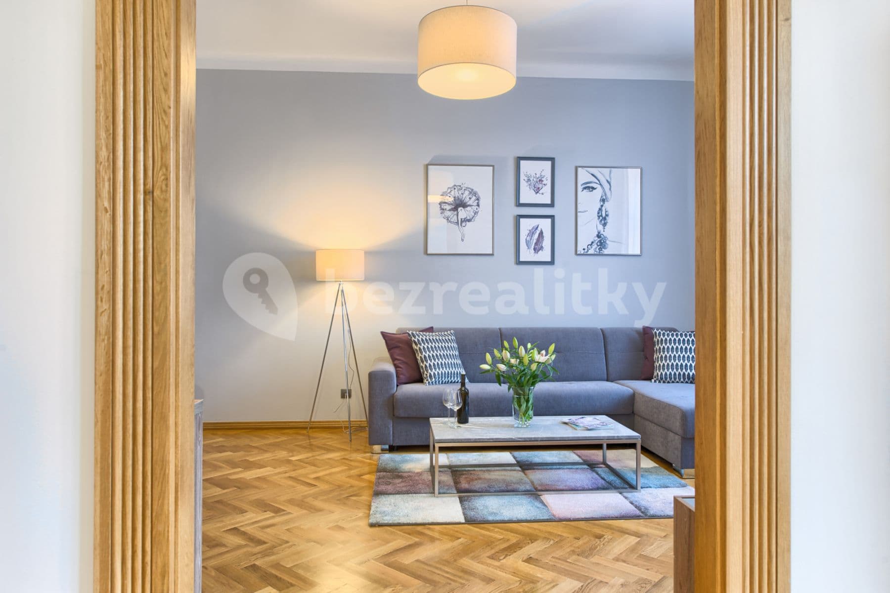 Prenájom bytu 3-izbový 97 m², Dušní, Praha, Praha