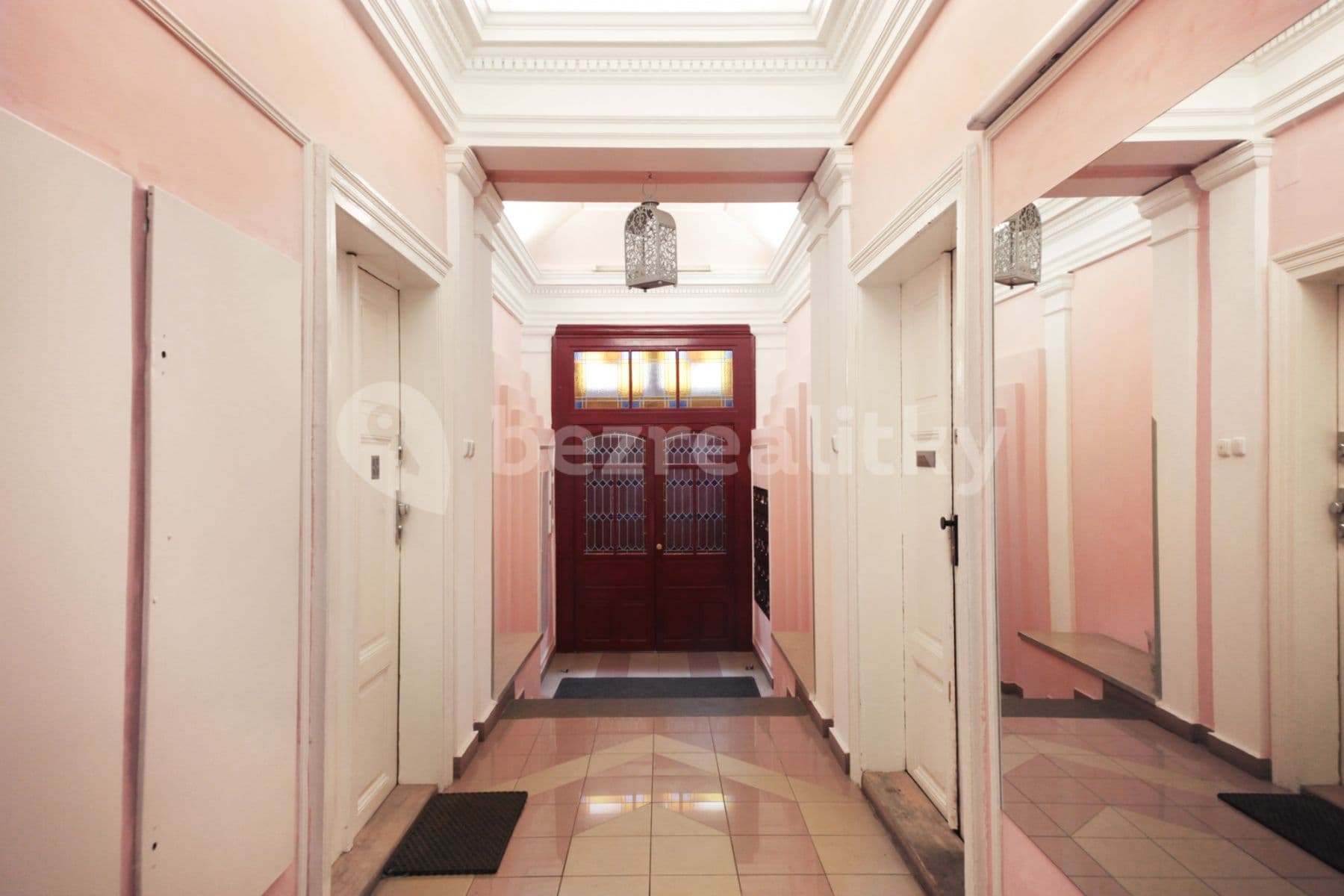 Prenájom bytu 112 m², Ostrovní, Praha, Praha Prenájom bytu 112 m², Ostrovní, Praha, Praha