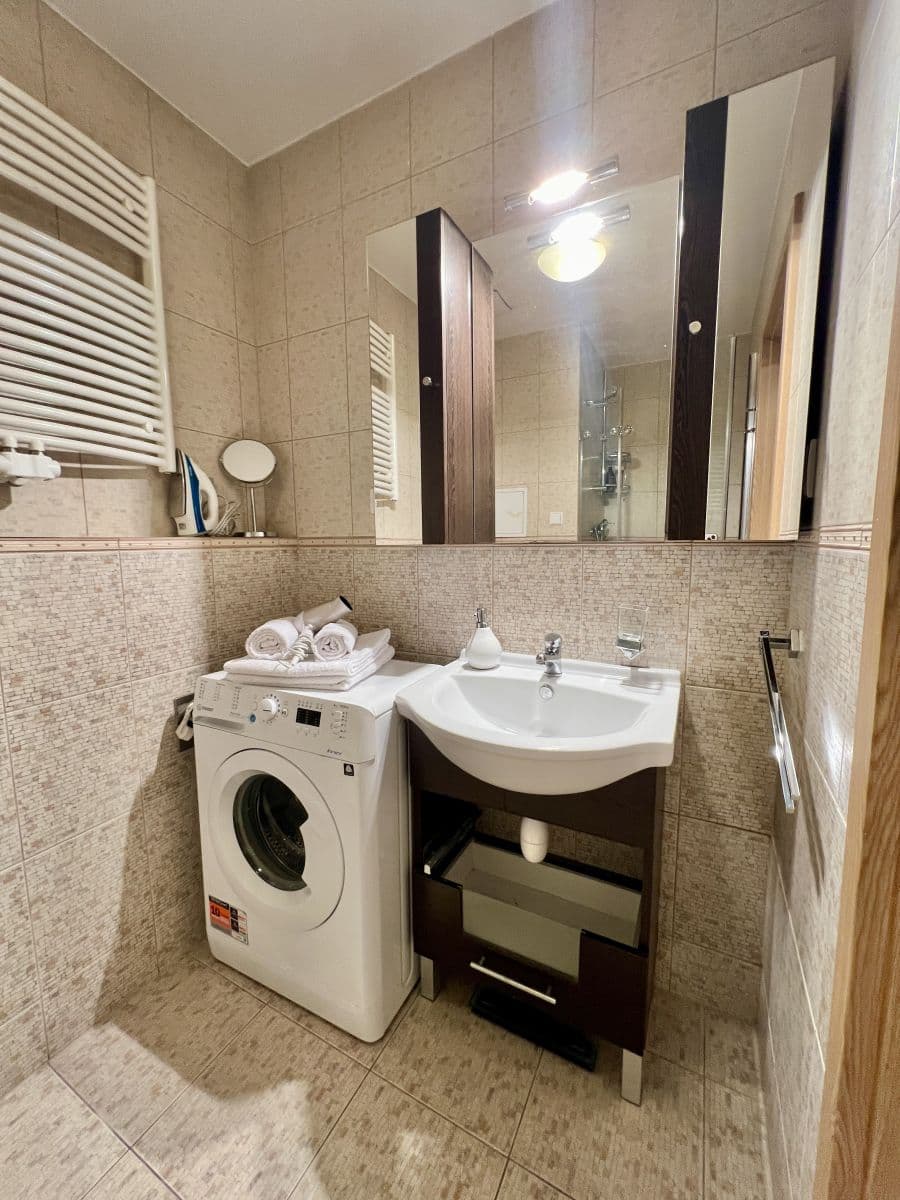 Prenájom bytu 30 m², Jeřabinová, Praha, Praha Prenájom bytu 30 m², Jeřabinová, Praha, Praha