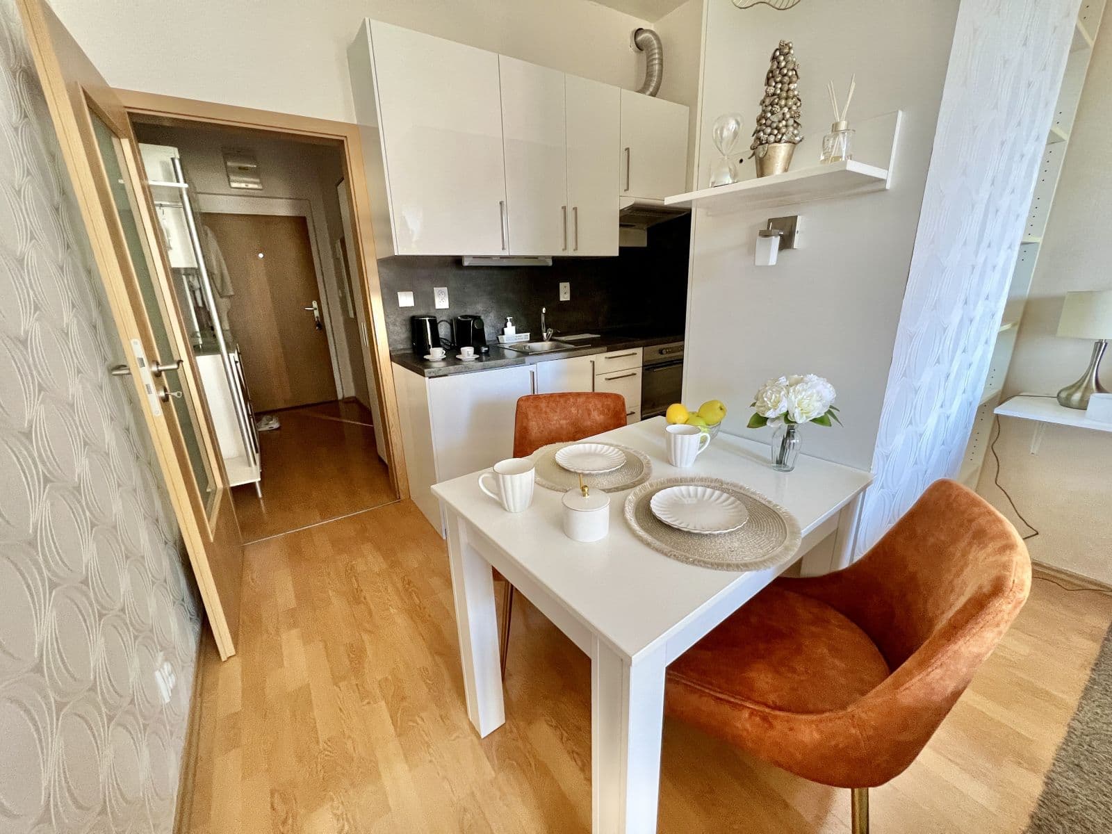 Prenájom bytu 30 m², Jeřabinová, Praha, Praha Prenájom bytu 30 m², Jeřabinová, Praha, Praha