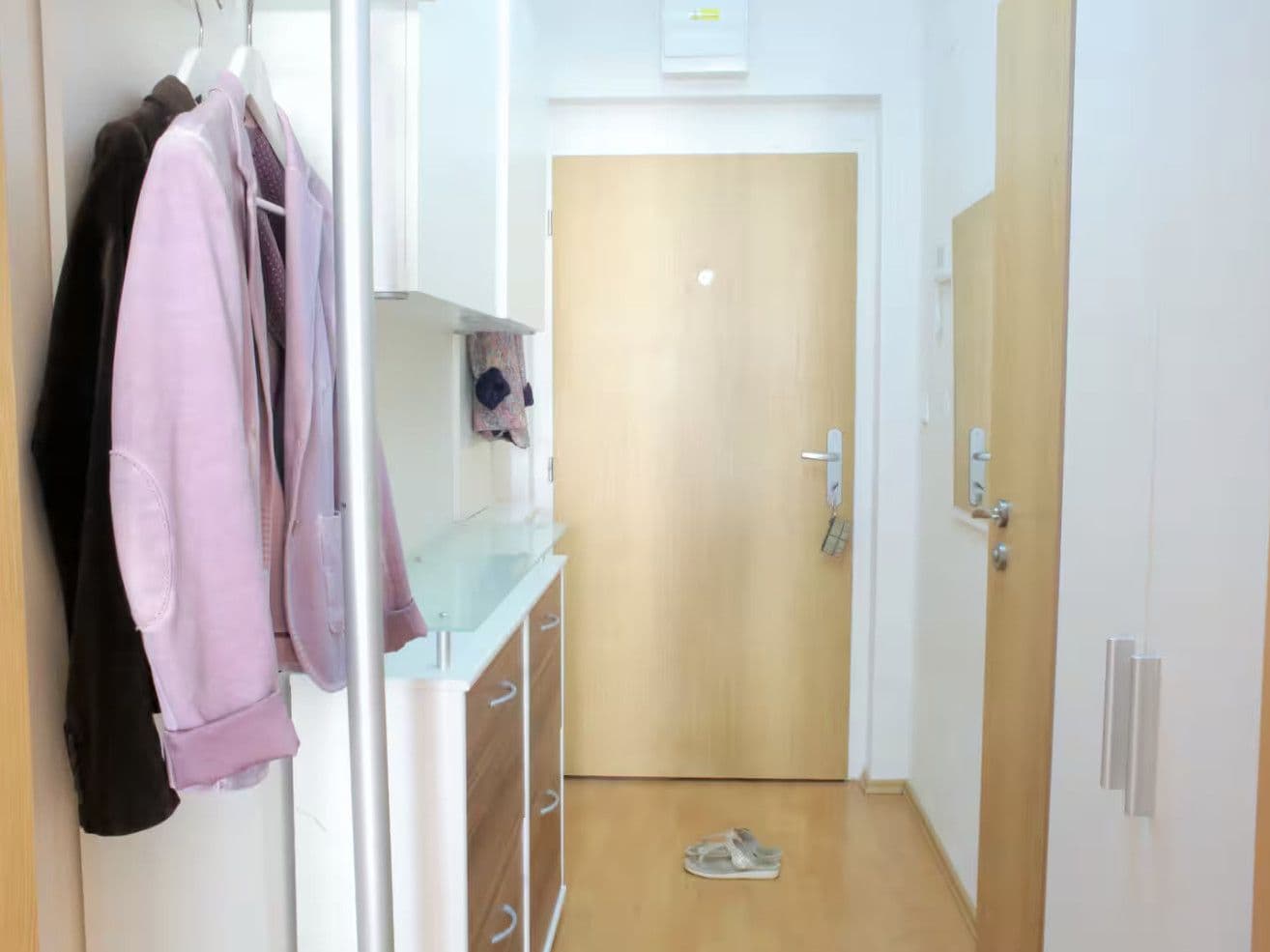 Prenájom bytu 30 m², Jeřabinová, Praha, Praha Prenájom bytu 30 m², Jeřabinová, Praha, Praha