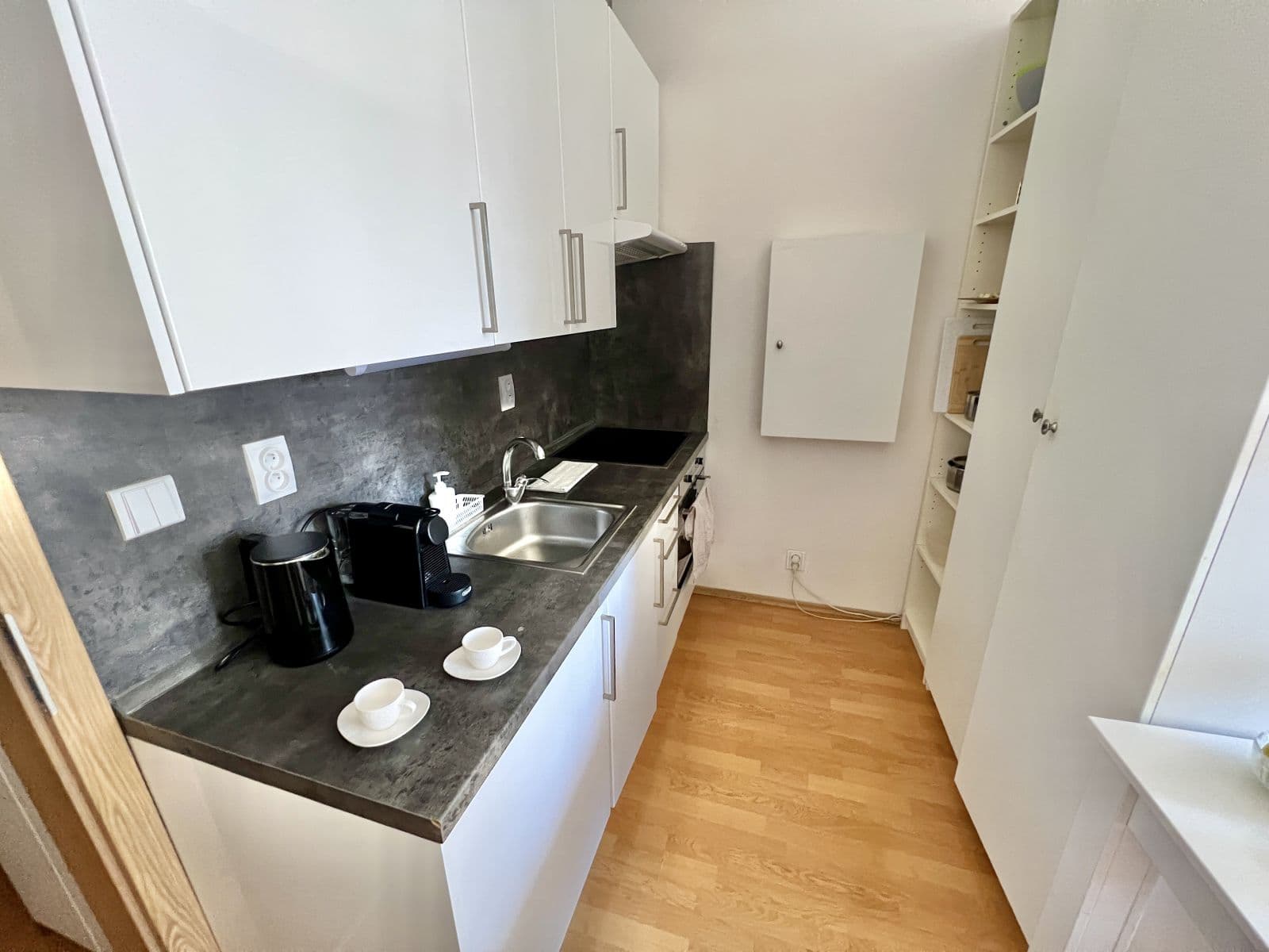 Prenájom bytu 30 m², Jeřabinová, Praha, Praha Prenájom bytu 30 m², Jeřabinová, Praha, Praha