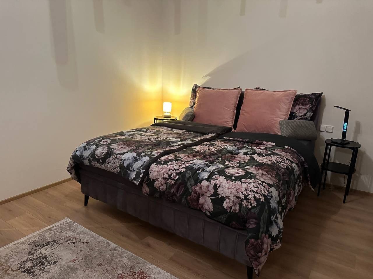 Prenájom bytu 80 m², Zapova, Praha, Praha Prenájom bytu 80 m², Zapova, Praha, Praha