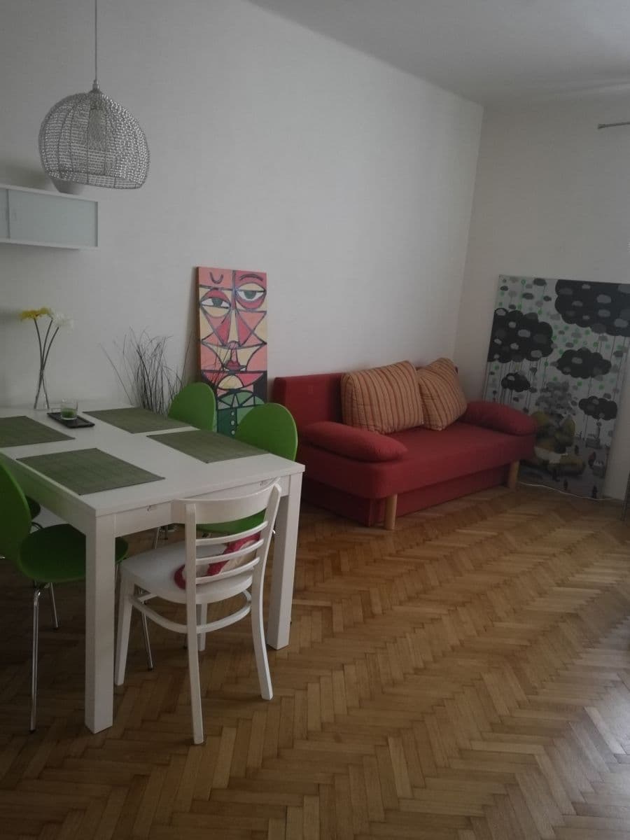 Prenájom bytu 52 m², Husinecká, Praha, Praha Prenájom bytu 52 m², Husinecká, Praha, Praha