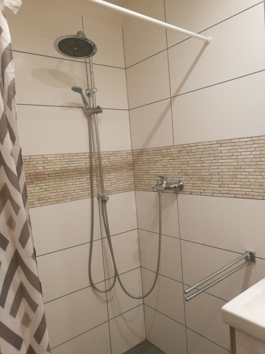 Prenájom bytu 52 m², Husinecká, Praha, Praha Prenájom bytu 52 m², Husinecká, Praha, Praha