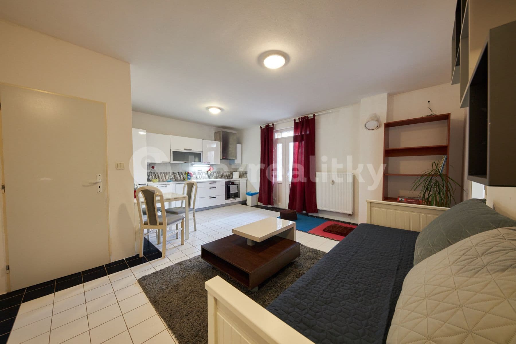 Prenájom bytu 2-izbový 58 m², Hradská, Vrakuňa, Bratislavský kraj