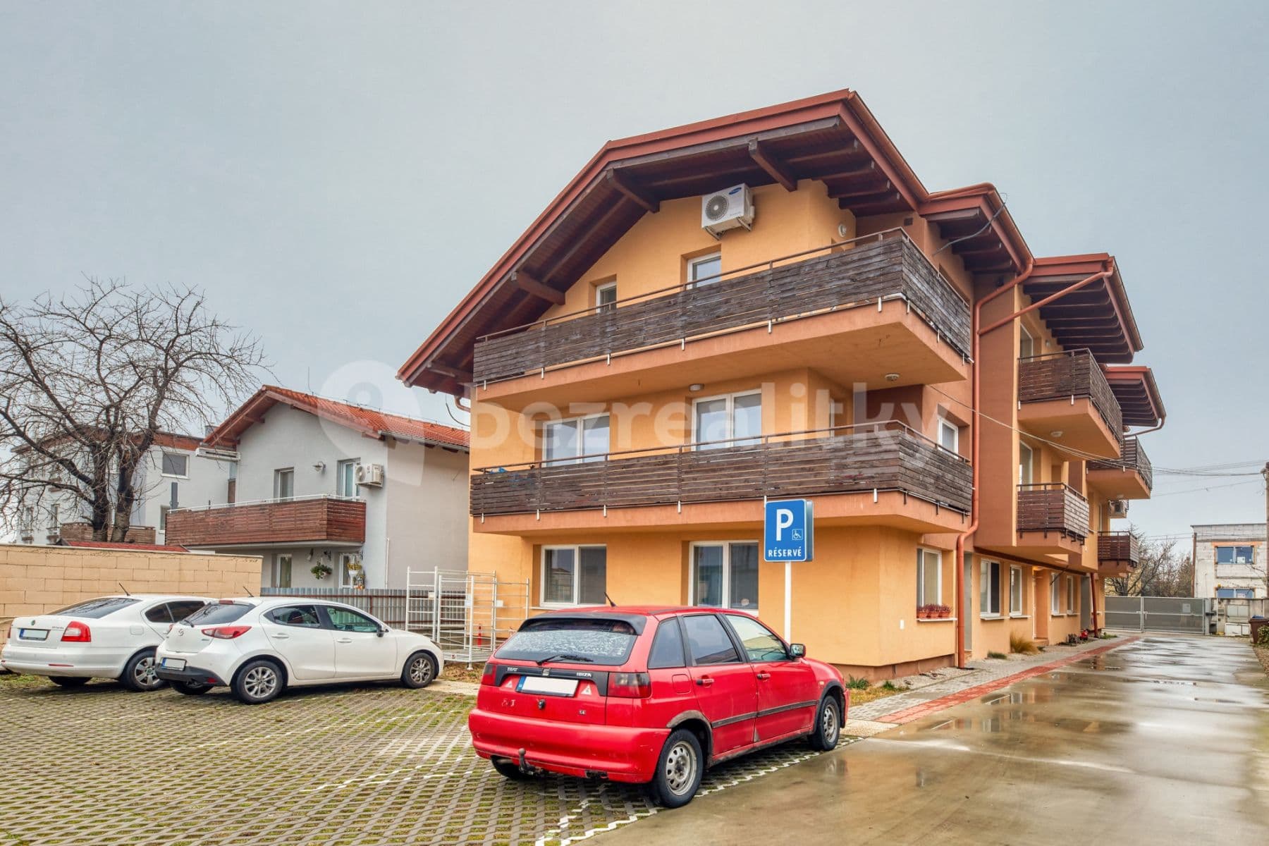 Prenájom bytu 3-izbový 79 m², Hradská, Vrakuňa, Bratislavský kraj