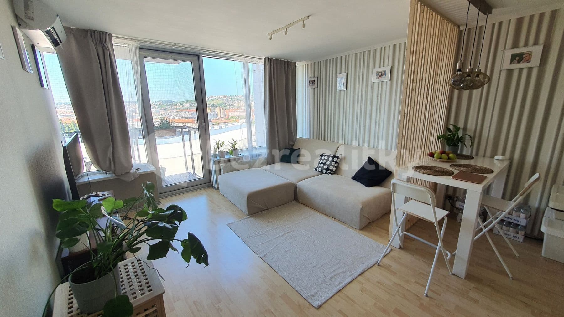 Prenájom bytu 3-izbový 85 m², Bajkalská A, Nové Mesto, Bratislavský kraj