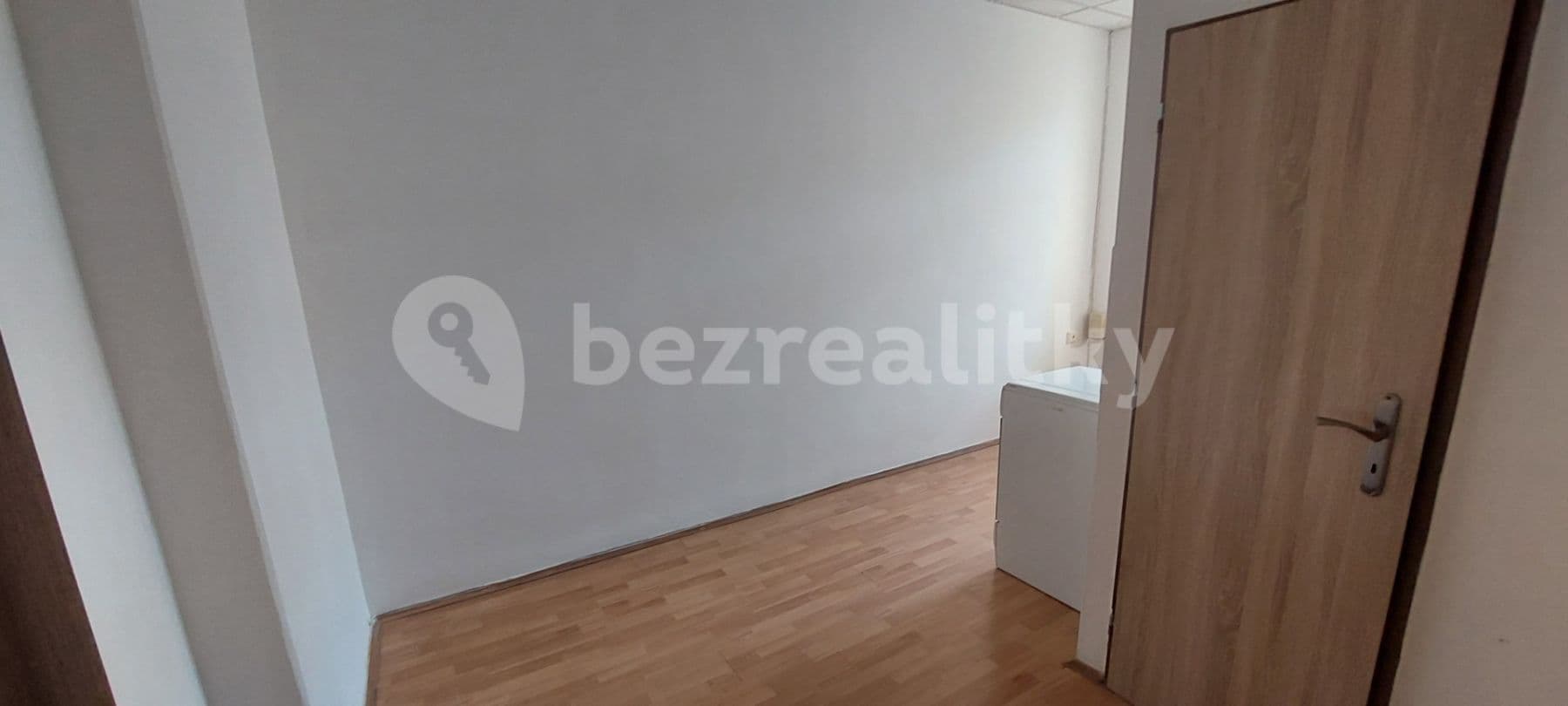 Prenájom bytu 1-izbový 37 m², Masarykova, Ústí nad Labem, Ústecký kraj