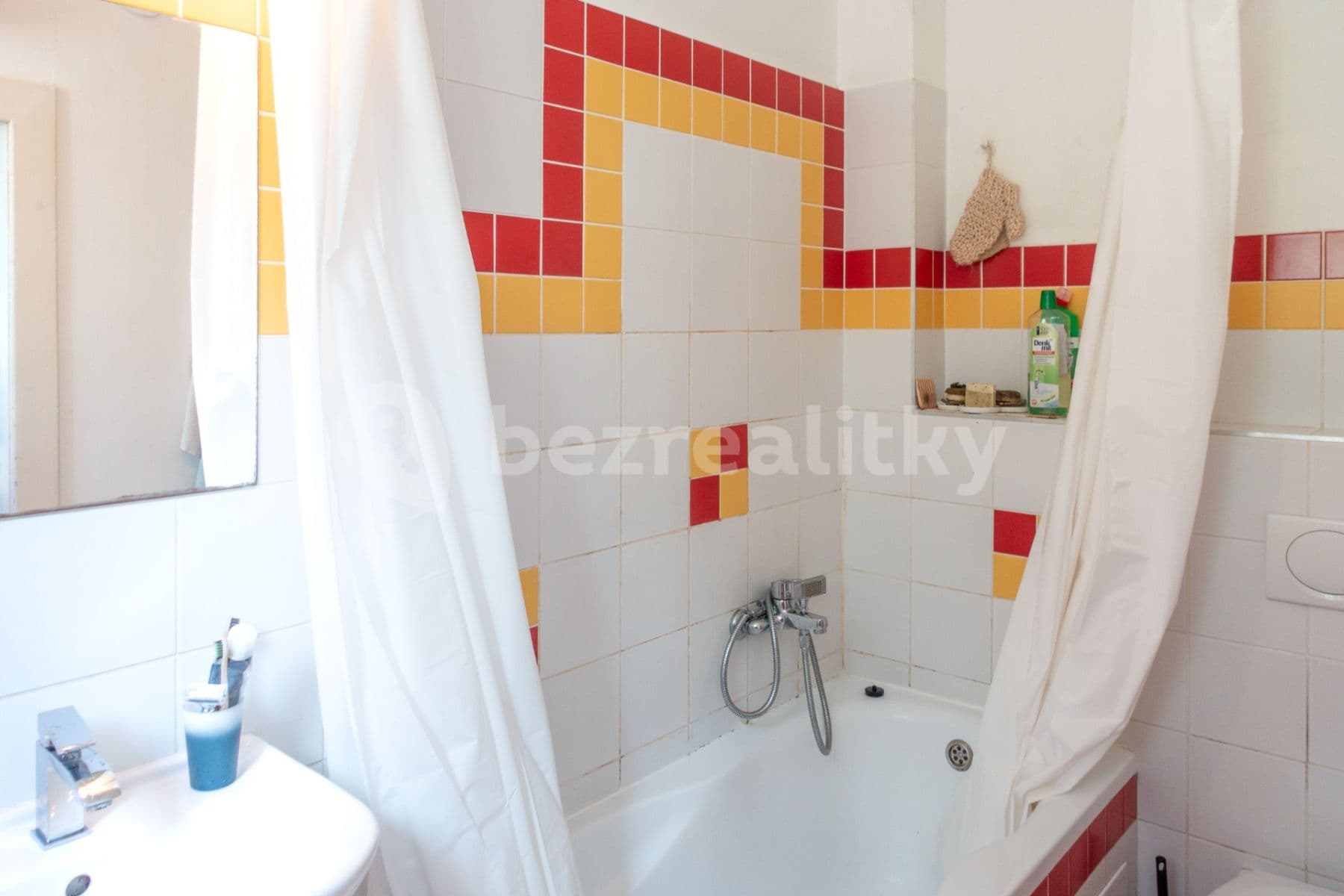 Prenájom bytu 2-izbový 48 m², Jičínská, Praha, Praha Prenájom bytu 2-izbový 48 m², Jičínská, Praha, Praha