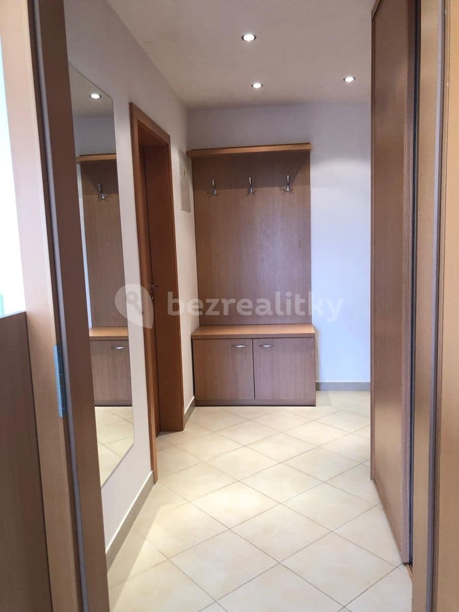 Prenájom bytu 1-izbový 32 m², Milotická, Praha, Praha Prenájom bytu 1-izbový 32 m², Milotická, Praha, Praha