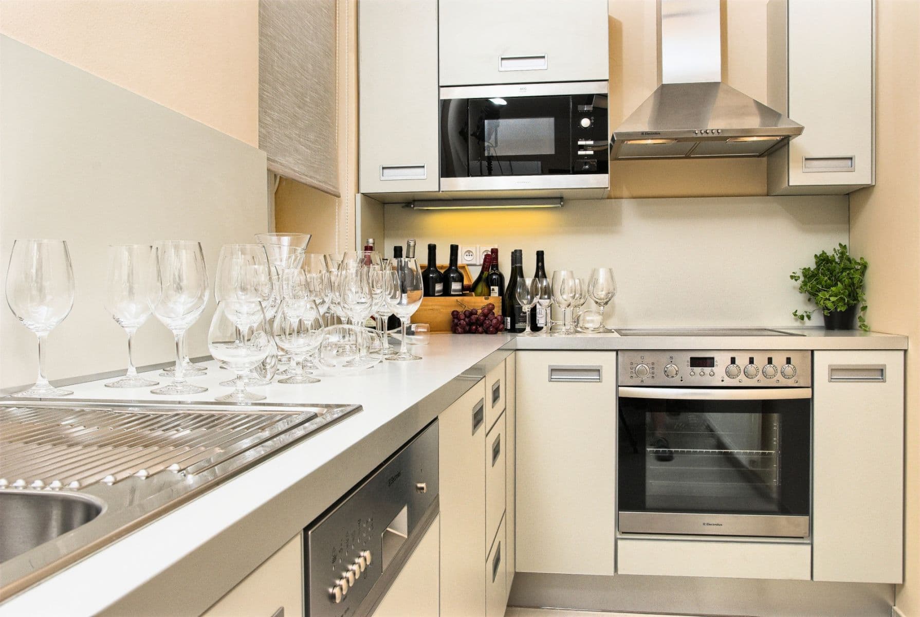 Prenájom bytu 80 m², Karoliny Světlé, Praha, Praha Prenájom bytu 80 m², Karoliny Světlé, Praha, Praha