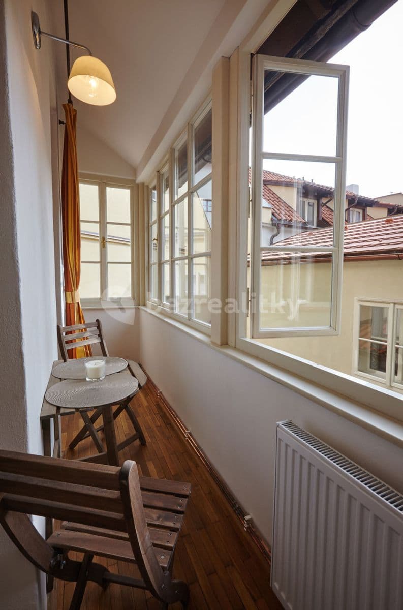 Prenájom bytu 1-izbový 35 m², Míšeňská, Praha, Praha