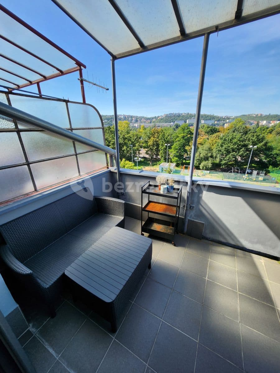 Prenájom bytu 1-izbový 28 m², Podolská, Praha, Praha Prenájom bytu 1-izbový 28 m², Podolská, Praha, Praha