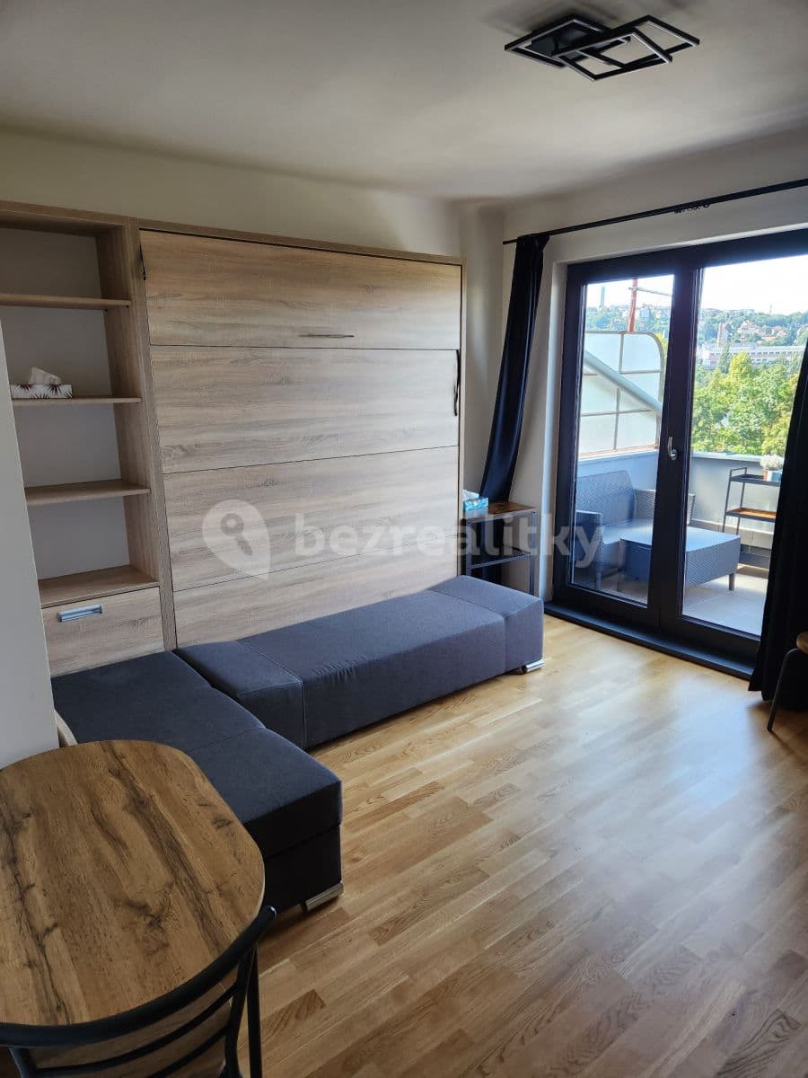 Prenájom bytu 1-izbový 28 m², Podolská, Praha, Praha Prenájom bytu 1-izbový 28 m², Podolská, Praha, Praha