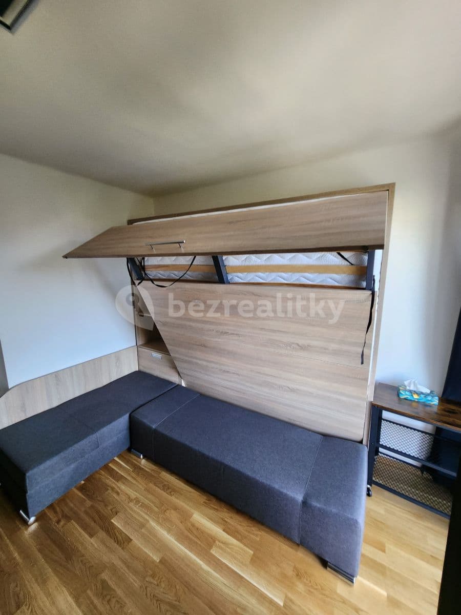 Prenájom bytu 1-izbový 28 m², Podolská, Praha, Praha Prenájom bytu 1-izbový 28 m², Podolská, Praha, Praha