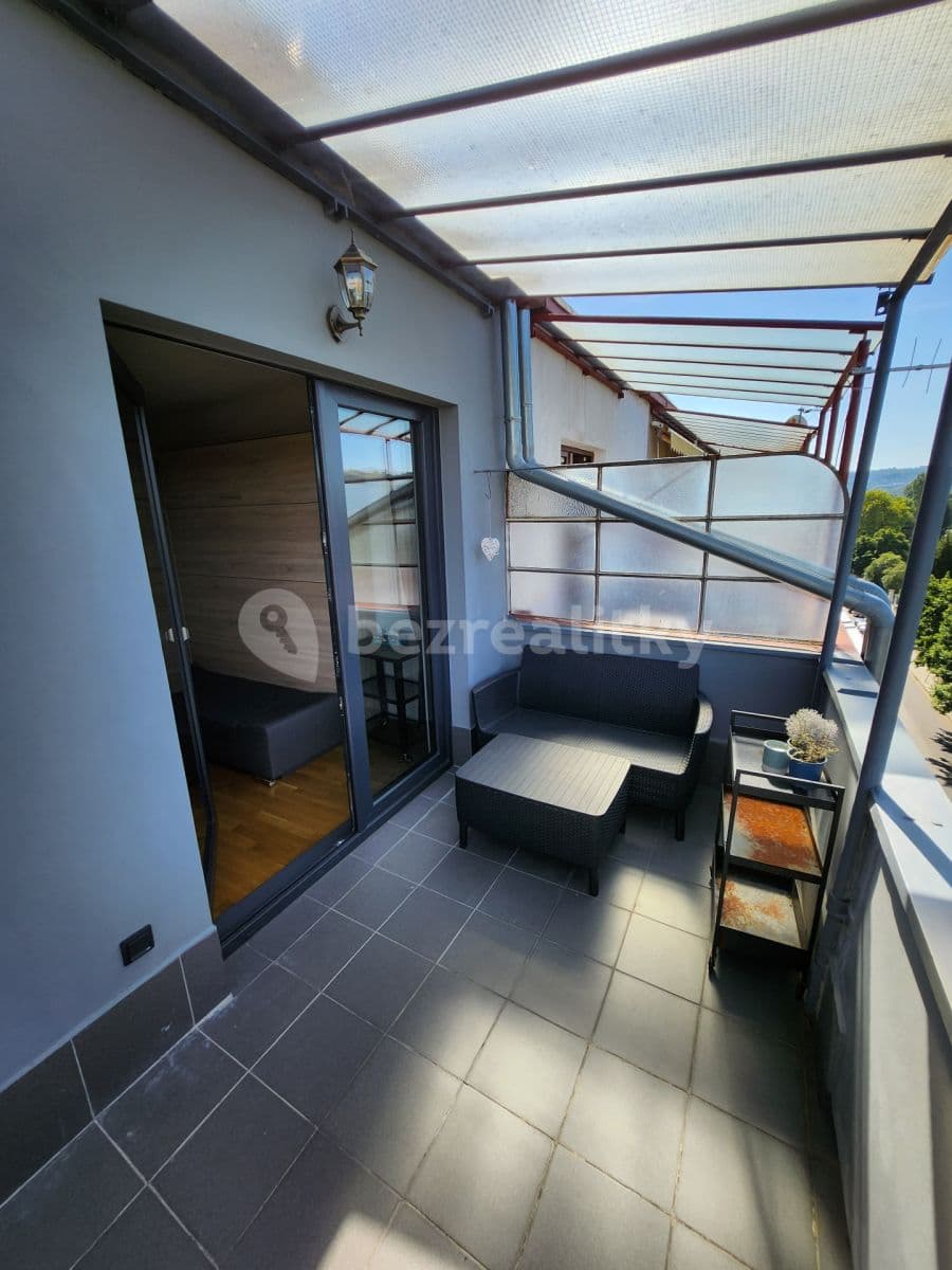 Prenájom bytu 1-izbový 28 m², Podolská, Praha, Praha Prenájom bytu 1-izbový 28 m², Podolská, Praha, Praha