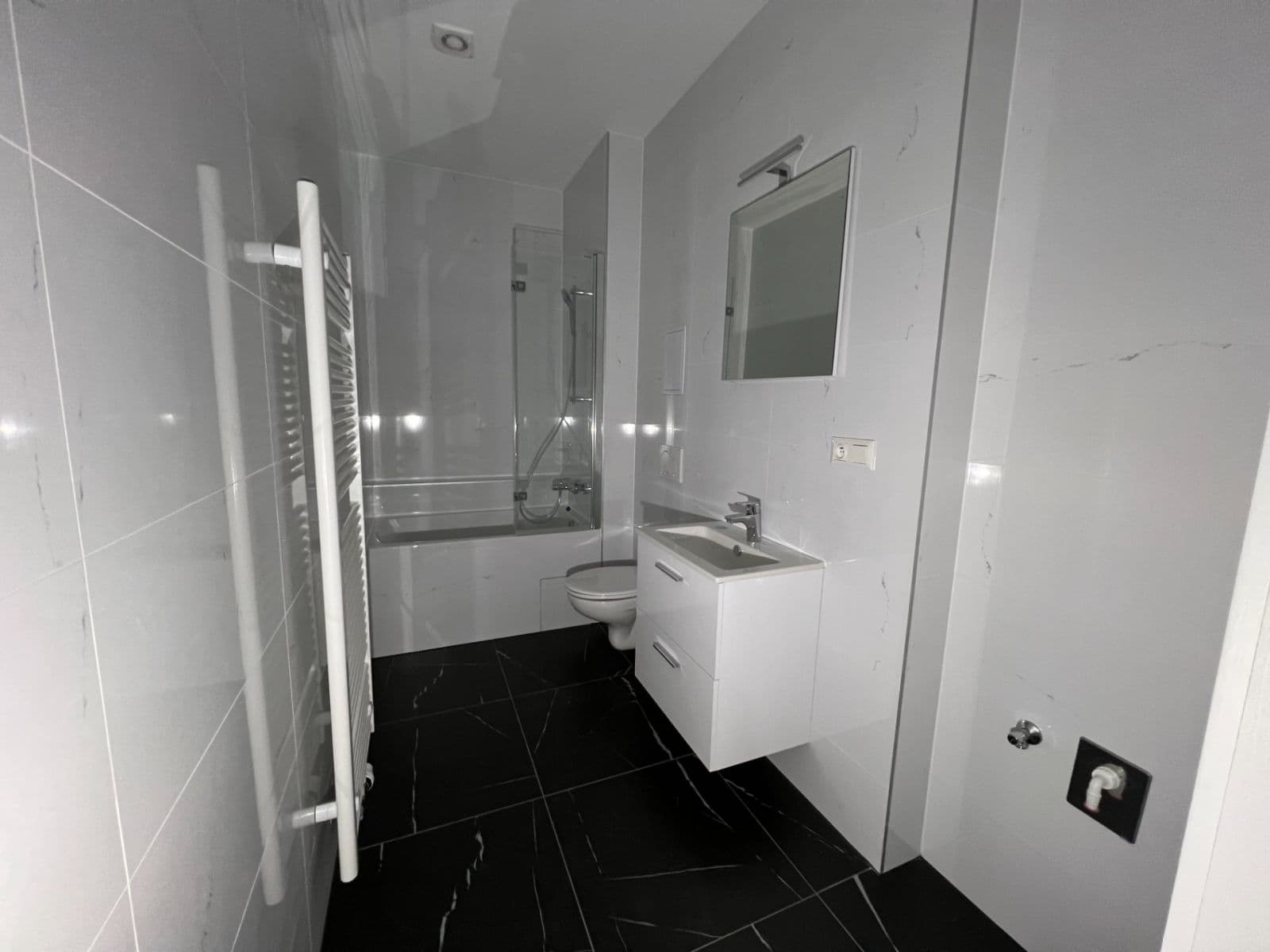 Prenájom bytu 1-izbový 30 m², třída Dukelských hrdinů, Jáchymov, Karlovarský kraj Prenájom bytu 1-izbový 30 m², třída Dukelských hrdinů, Jáchymov, Karlovarský kraj