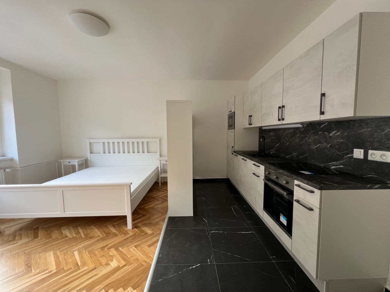 Prenájom bytu 1-izbový 30 m², třída Dukelských hrdinů, Jáchymov, Karlovarský kraj Prenájom bytu 1-izbový 30 m², třída Dukelských hrdinů, Jáchymov, Karlovarský kraj