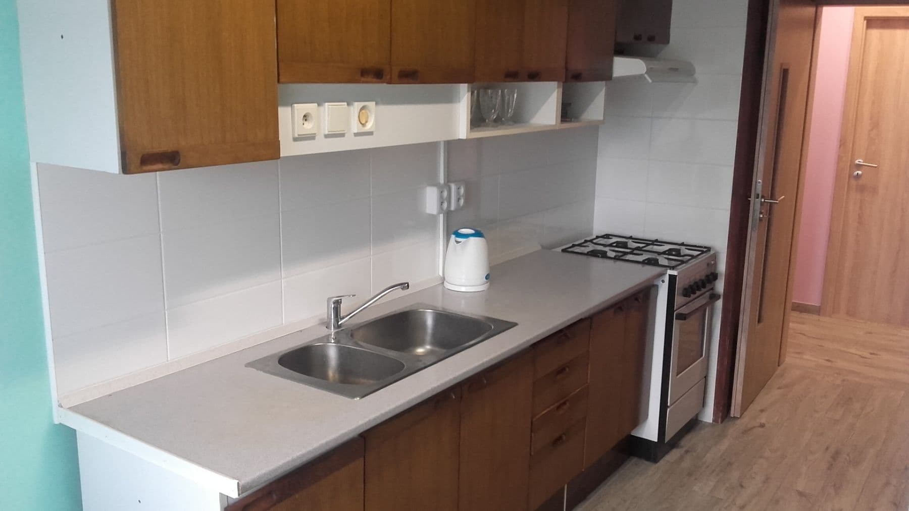 Prenájom bytu 4-izbový 95 m², Matúškova, Praha, Praha Prenájom bytu 4-izbový 95 m², Matúškova, Praha, Praha