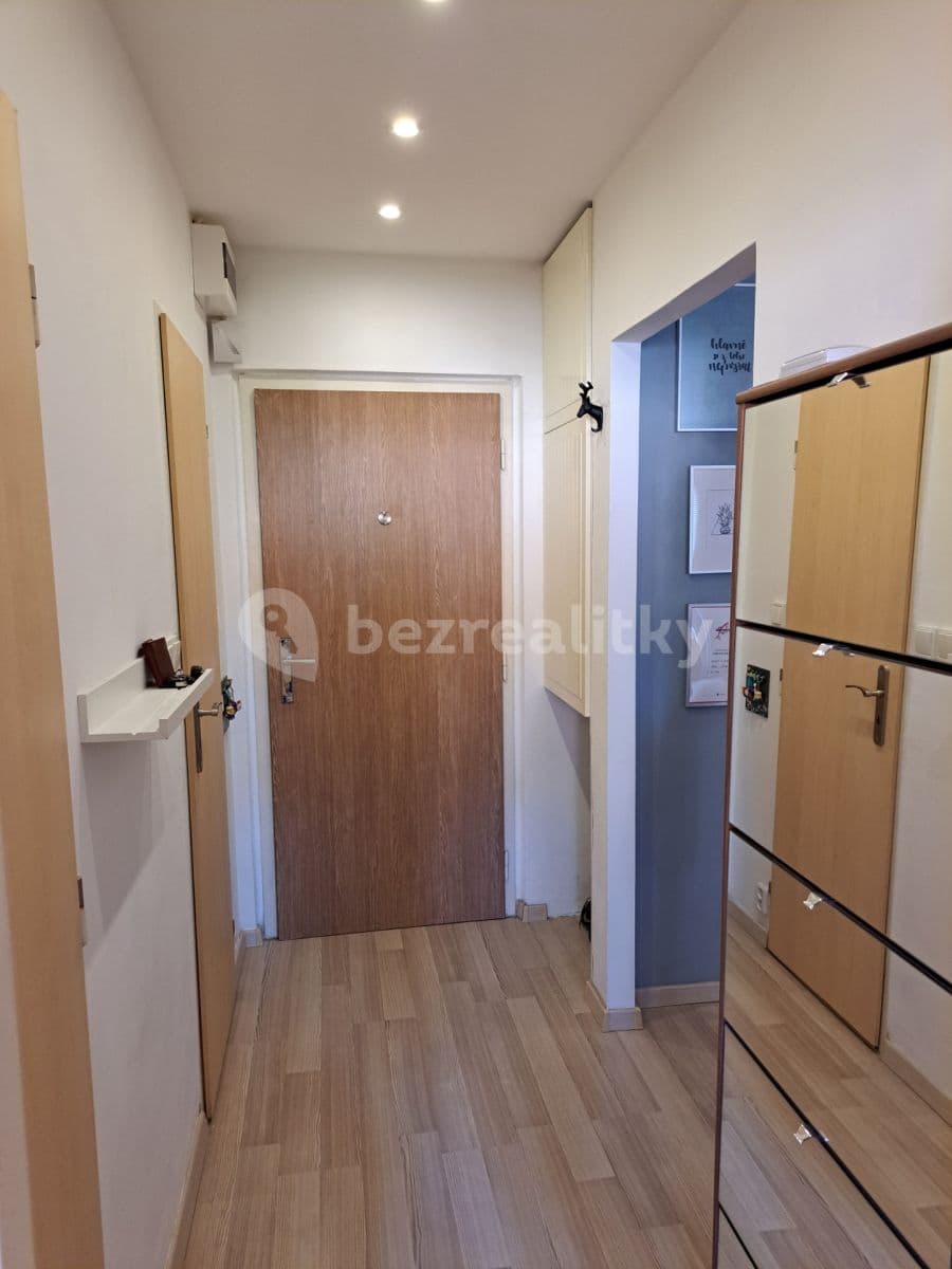 Prenájom bytu 2-izbový 40 m², Svojetická, Praha, Praha Prenájom bytu 2-izbový 40 m², Svojetická, Praha, Praha