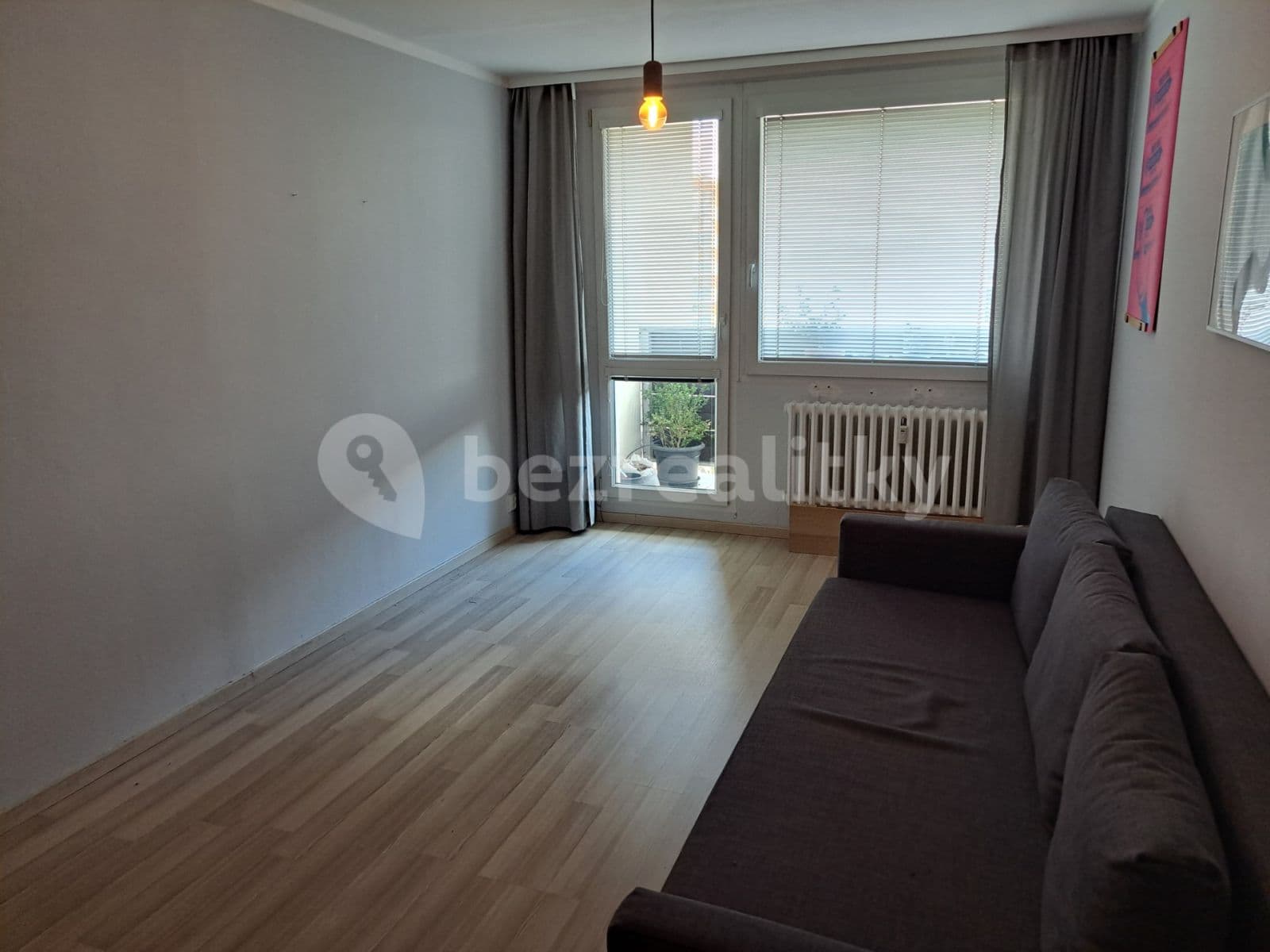 Prenájom bytu 2-izbový 40 m², Svojetická, Praha, Praha Prenájom bytu 2-izbový 40 m², Svojetická, Praha, Praha