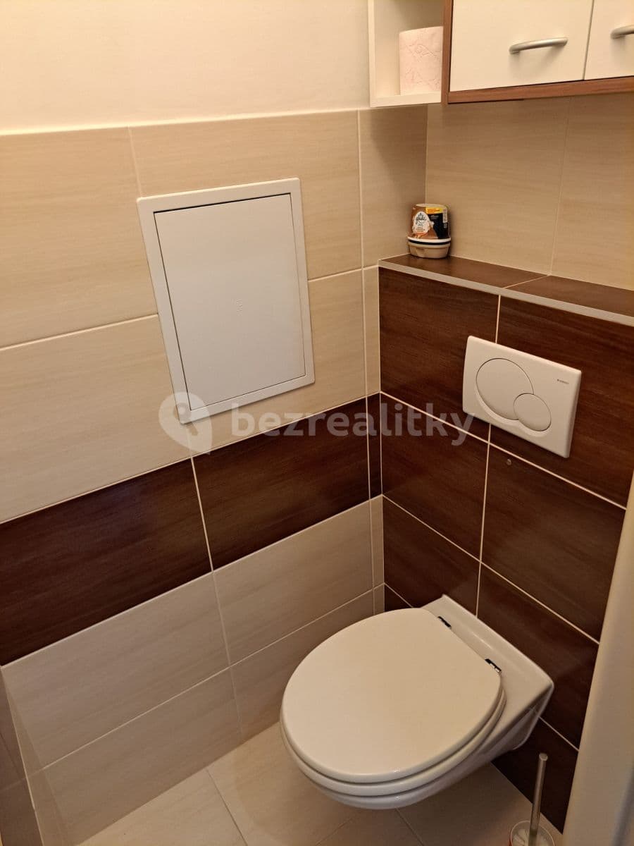 Prenájom bytu 2-izbový 40 m², Svojetická, Praha, Praha Prenájom bytu 2-izbový 40 m², Svojetická, Praha, Praha