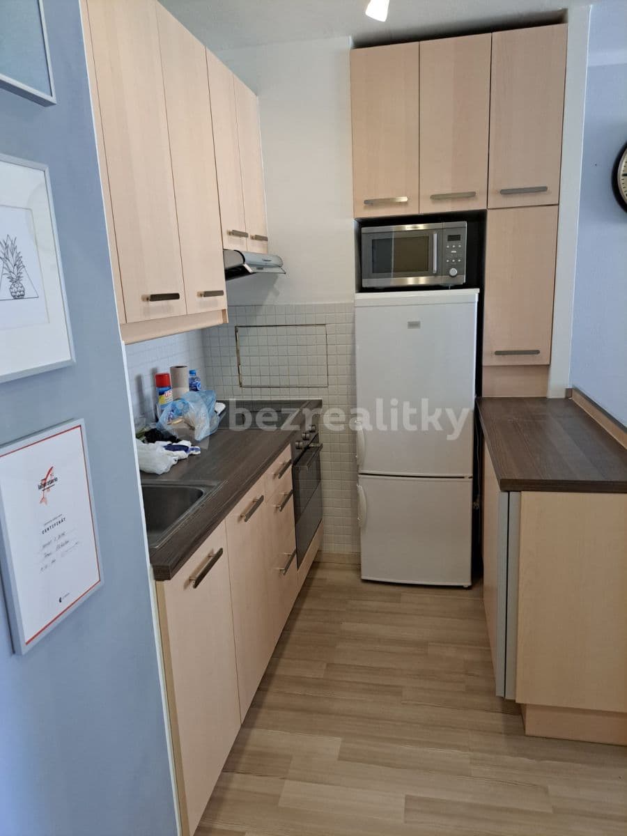 Prenájom bytu 2-izbový 40 m², Svojetická, Praha, Praha Prenájom bytu 2-izbový 40 m², Svojetická, Praha, Praha