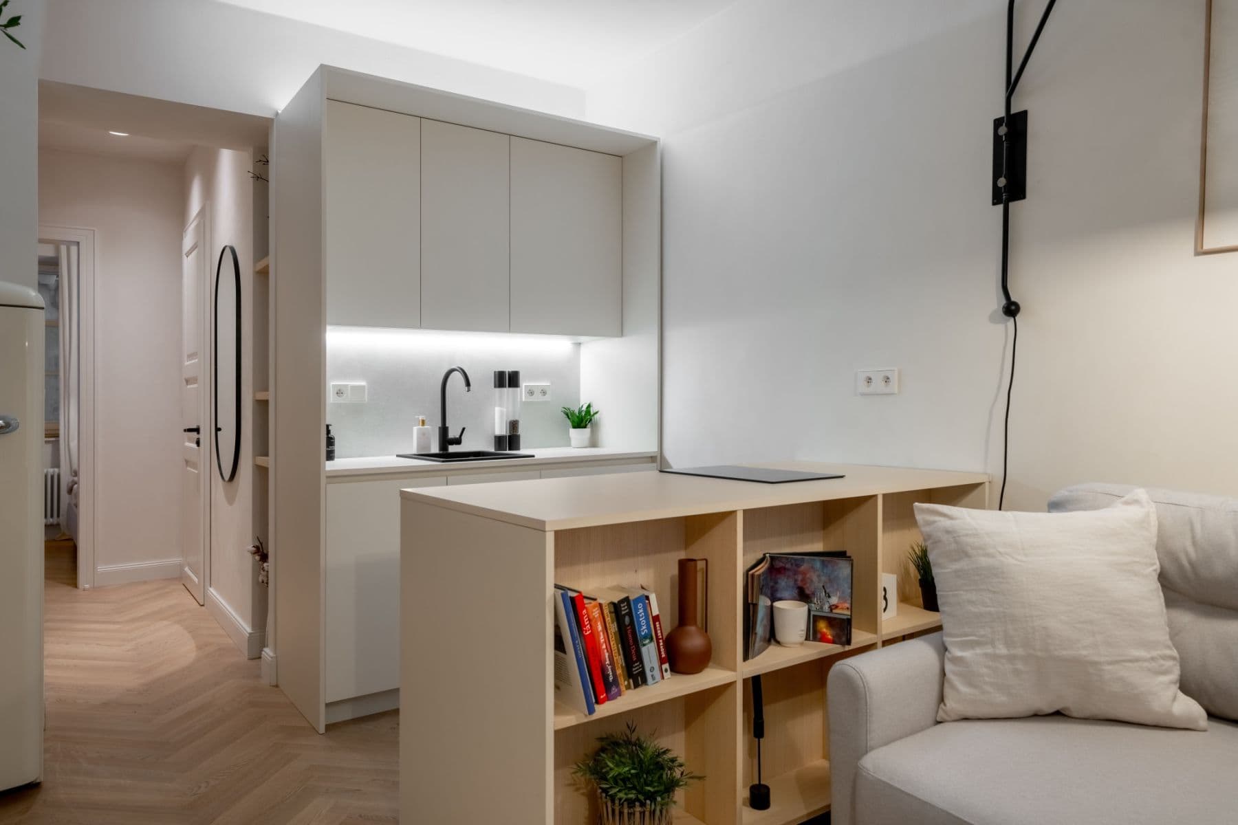 Prenájom bytu 35 m², Sevastopolská, Praha, Praha Prenájom bytu 35 m², Sevastopolská, Praha, Praha