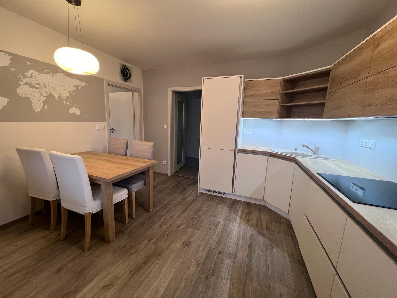 Prenájom bytu 2-izbový 66 m², Oblouková, Praha, Praha Prenájom bytu 2-izbový 66 m², Oblouková, Praha, Praha