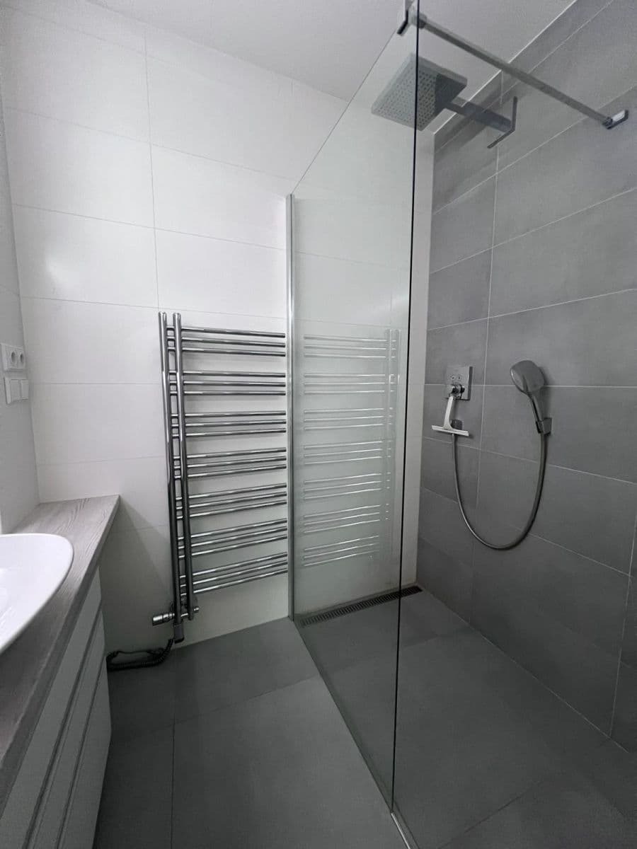 Prenájom bytu 2-izbový 66 m², Oblouková, Praha, Praha Prenájom bytu 2-izbový 66 m², Oblouková, Praha, Praha