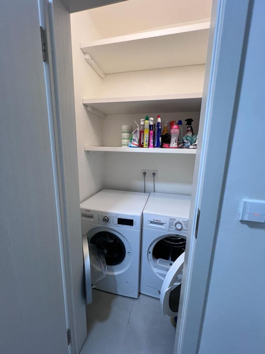 Prenájom bytu 2-izbový 66 m², Oblouková, Praha, Praha Prenájom bytu 2-izbový 66 m², Oblouková, Praha, Praha
