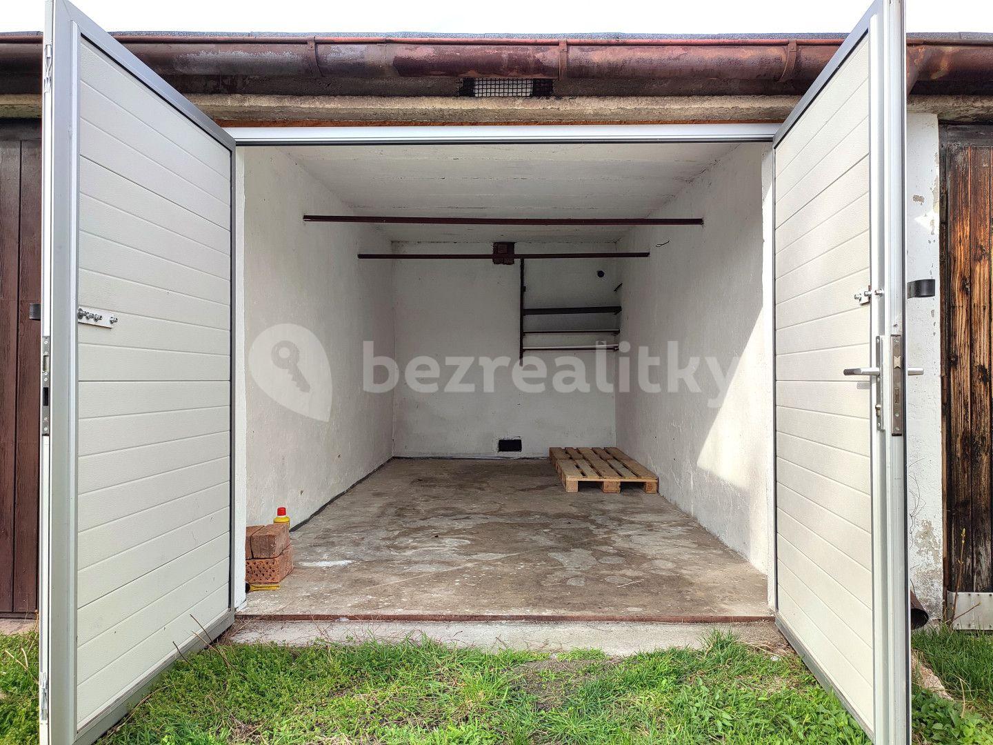Predaj garáže 18 m², Novobohdalecká, Praha, Praha
