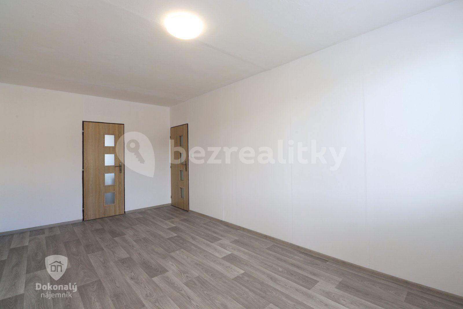 Prenájom bytu 3-izbový 70 m², Dlouhá, Příbram, Středočeský kraj