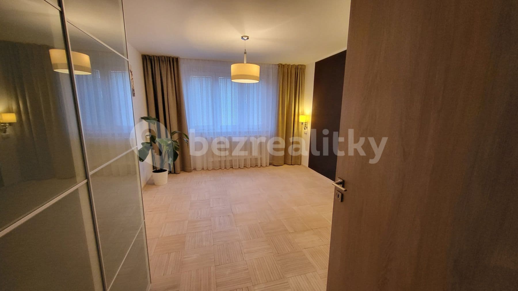 Prenájom bytu 2-izbový 66 m², Herálecká Ⅳ, Praha, Praha Prenájom bytu 2-izbový 66 m², Herálecká Ⅳ, Praha, Praha