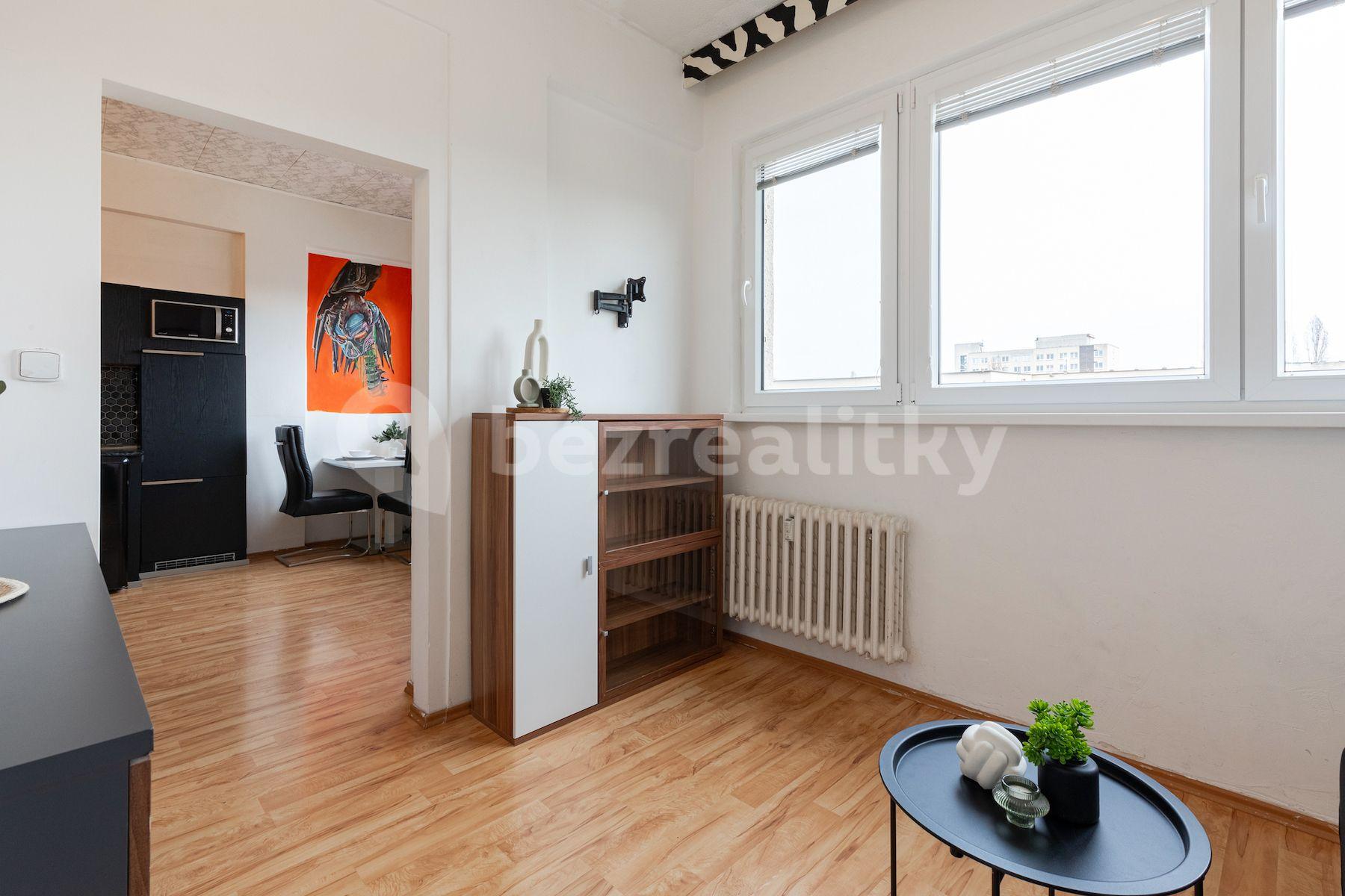 Predaj bytu 2-izbový 30 m², Na Okruhu, Praha, Praha
