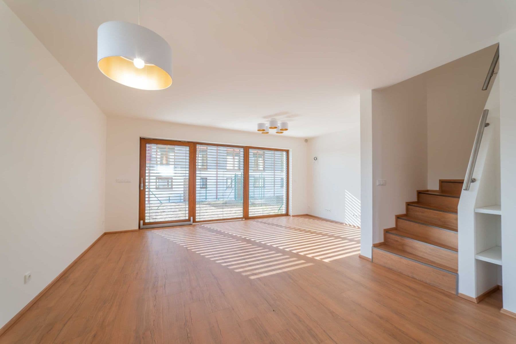 Predaj bytu 4-izbový 106 m², Mořina, Středočeský kraj Predaj bytu 4-izbový 106 m², Mořina, Středočeský kraj