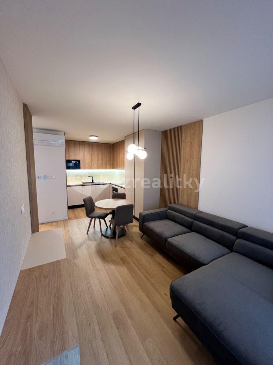 Prenájom bytu 2-izbový 45 m², Kopčianska, Petržalka, Bratislavský kraj