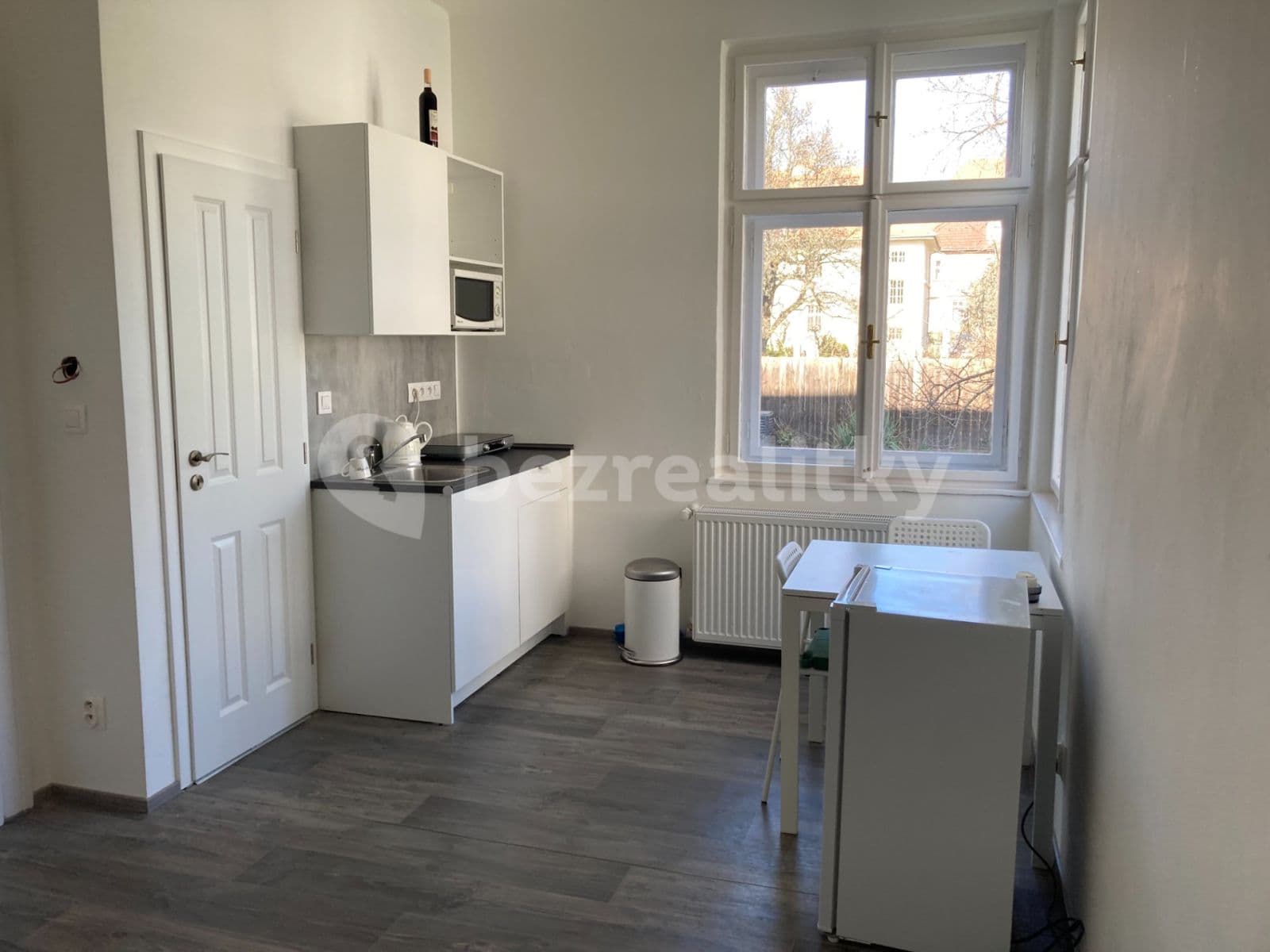 Prenájom bytu 1-izbový 20 m², Lužova, Brno, Jihomoravský kraj Prenájom bytu 1-izbový 20 m², Lužova, Brno, Jihomoravský kraj
