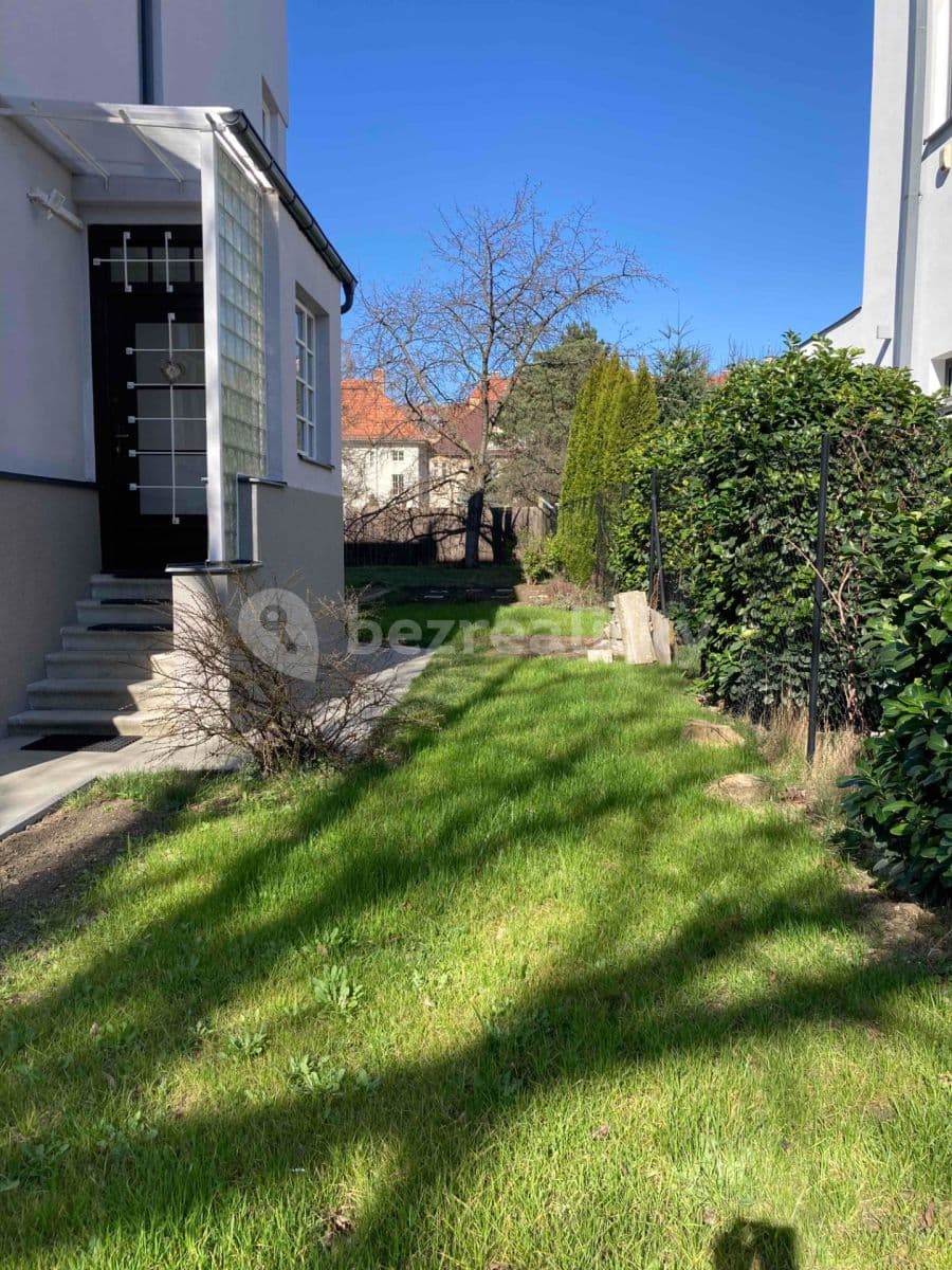 Prenájom bytu 1-izbový 20 m², Lužova, Brno, Jihomoravský kraj Prenájom bytu 1-izbový 20 m², Lužova, Brno, Jihomoravský kraj