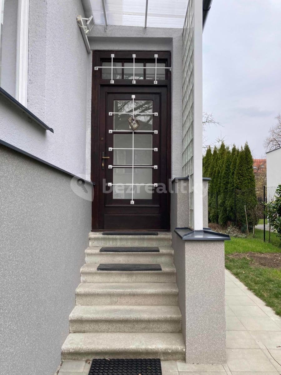Prenájom bytu 1-izbový 20 m², Lužova, Brno, Jihomoravský kraj Prenájom bytu 1-izbový 20 m², Lužova, Brno, Jihomoravský kraj